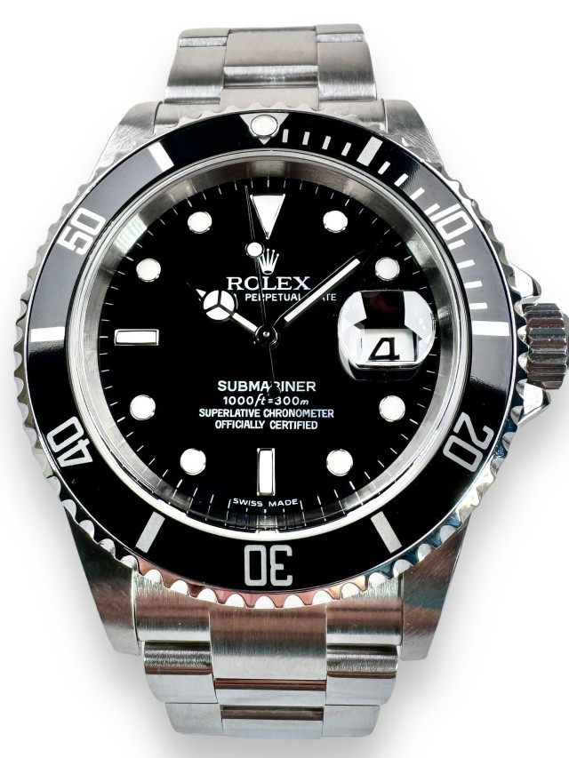 Rolex Submariner 16610  Stainless Steel 40MM Mint