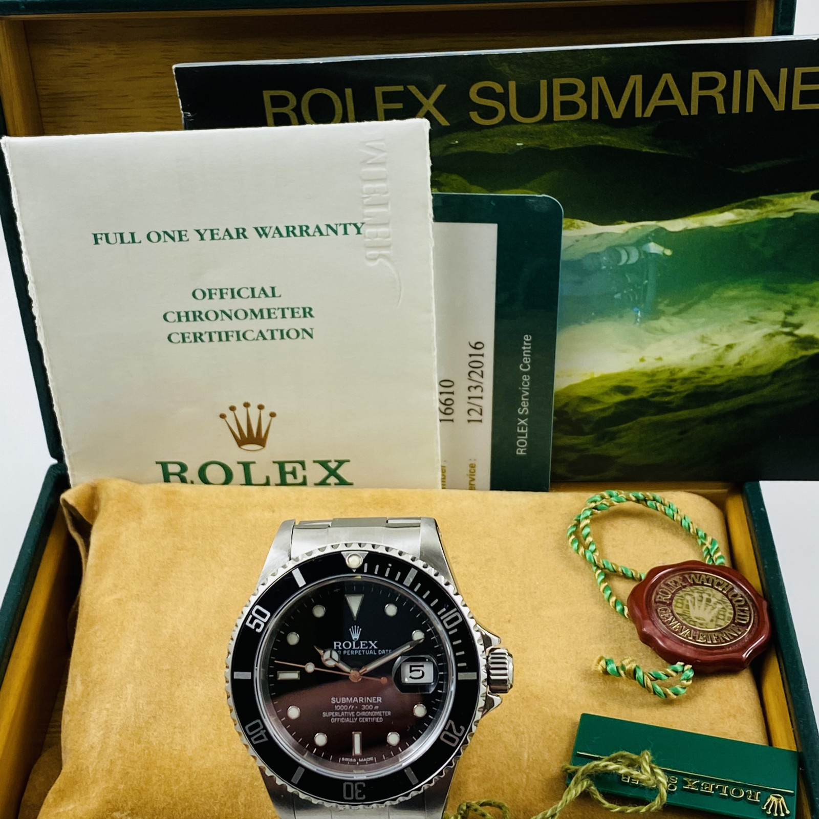 Pre owned Steel  Rolex Submariner 16610 40 mm