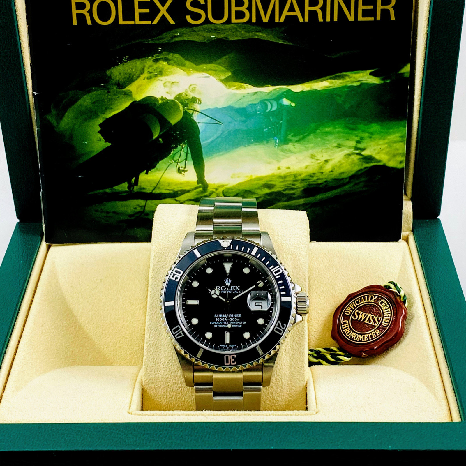 Rolex Submariner 16610 40 mm Mint Condition 2003