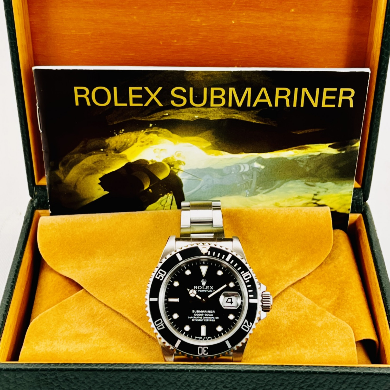 Rolex Submariner 16610 Mint Condition