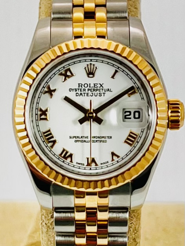 Rolex 179173 Yellow Gold & Steel on Jubilee, Fluted Bezel White with Goid Roman