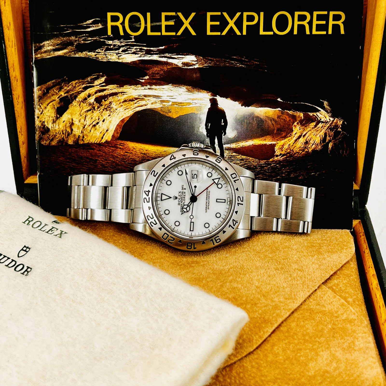 Rolex Explorer II 16570 Single Swiss Dial
