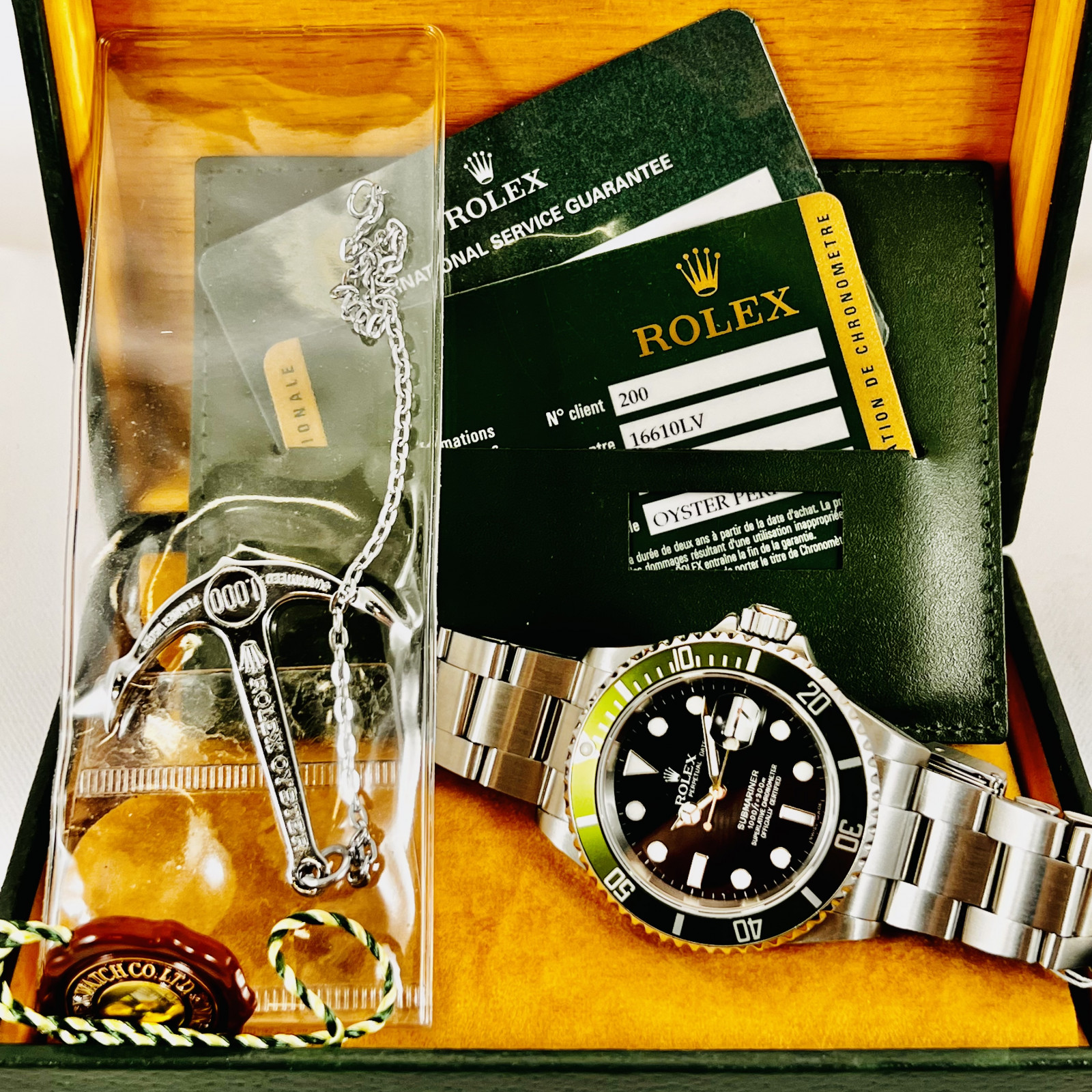 Pre-Owned Rolex Submariner 16610LV