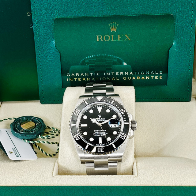 Buy Used Rolex Submariner 126610