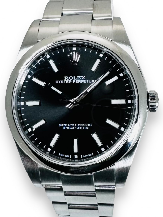 Rolex Oyster Perpetual  114300 39mm