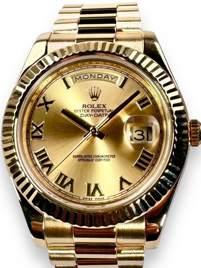 Rolex 218238 Yellow Gold on President, Fluted Bezel White with Gold Roman
